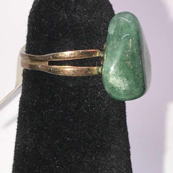 Green Aventurine Stone Ring, Sizeable - Picture 2 of 6